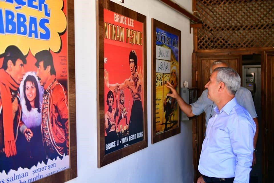 Başkan Çınar, Sinema Müzesi’nde incelemelerde bulundu