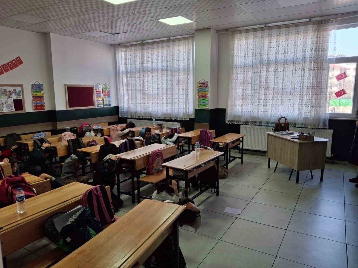 Bingöl’de deprem tatbikatı
