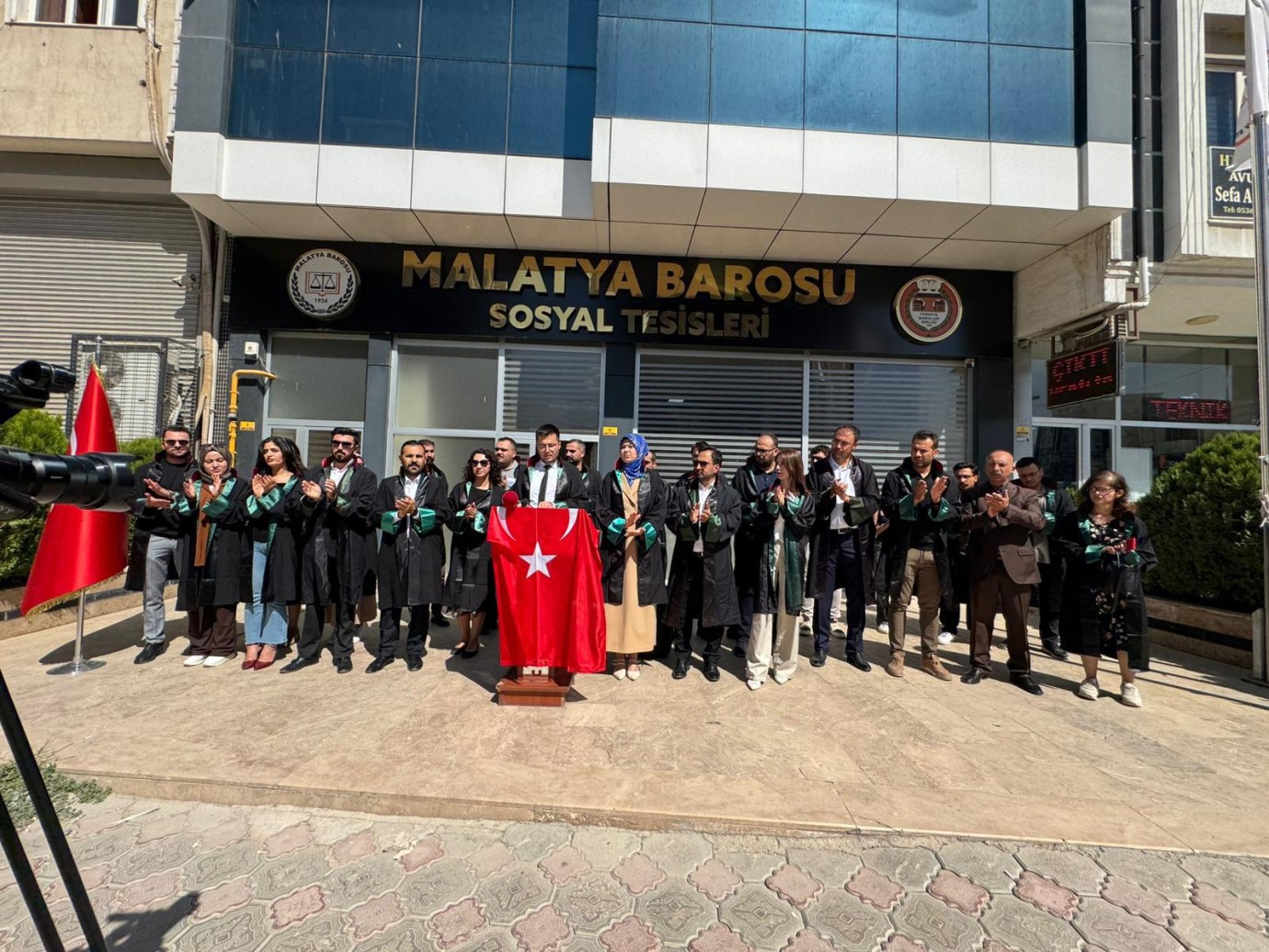Toplumcu Avukatlar Grubu'dan Baro Başkanı Demez'in Komisyon Açıklamalarına Tepki