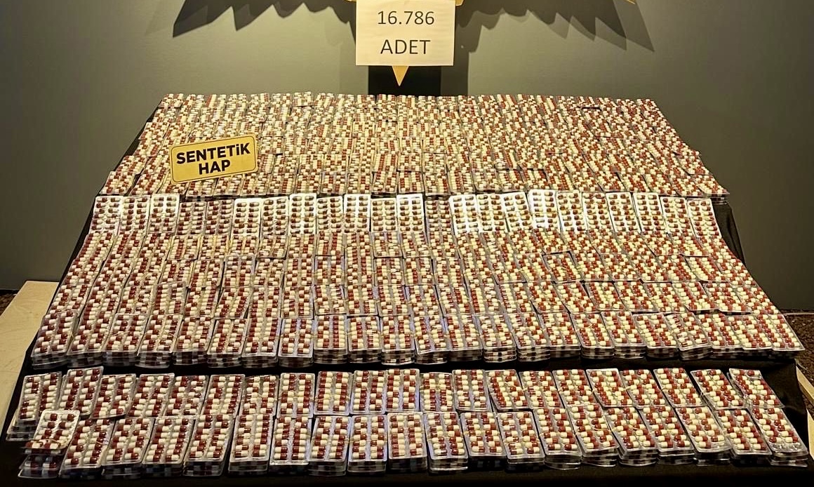 16 bin 786 Sentetik Ecza Hap Ele Geçirildi