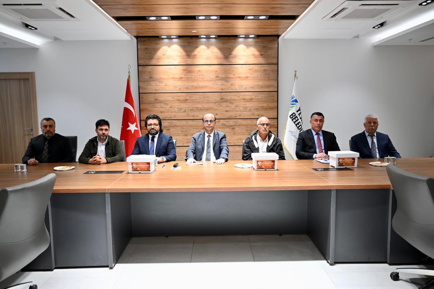 Başkan Geçit, “Ana Arı Yetiştirme” kursunu tamamlayan kursiyerleri ağırladı