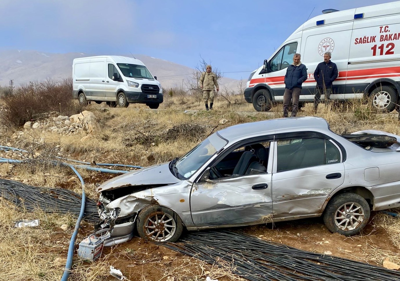 Doğanşehir’de Otomobil Şarampole Devrildi: 3 Yaralı