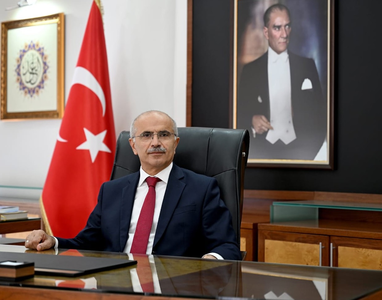 Sami Er; “Geleceğimizi Öğretmenlerimiz Şekillendiriyor”