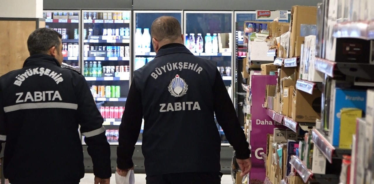 Malatya Büyükşehir Zabıtasından Mevzuata Aykırı İş Yerlerine Geçici Kapatma Cezası