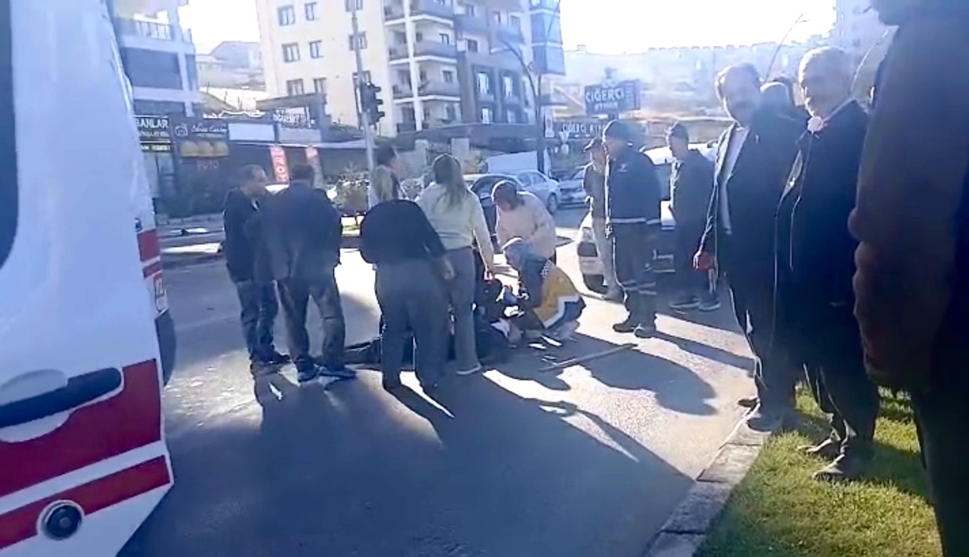 Malatya’da Hafif Ticari Araç Yayaya Çarptı: 75 Yaşındaki Vatandaş Yaralandı