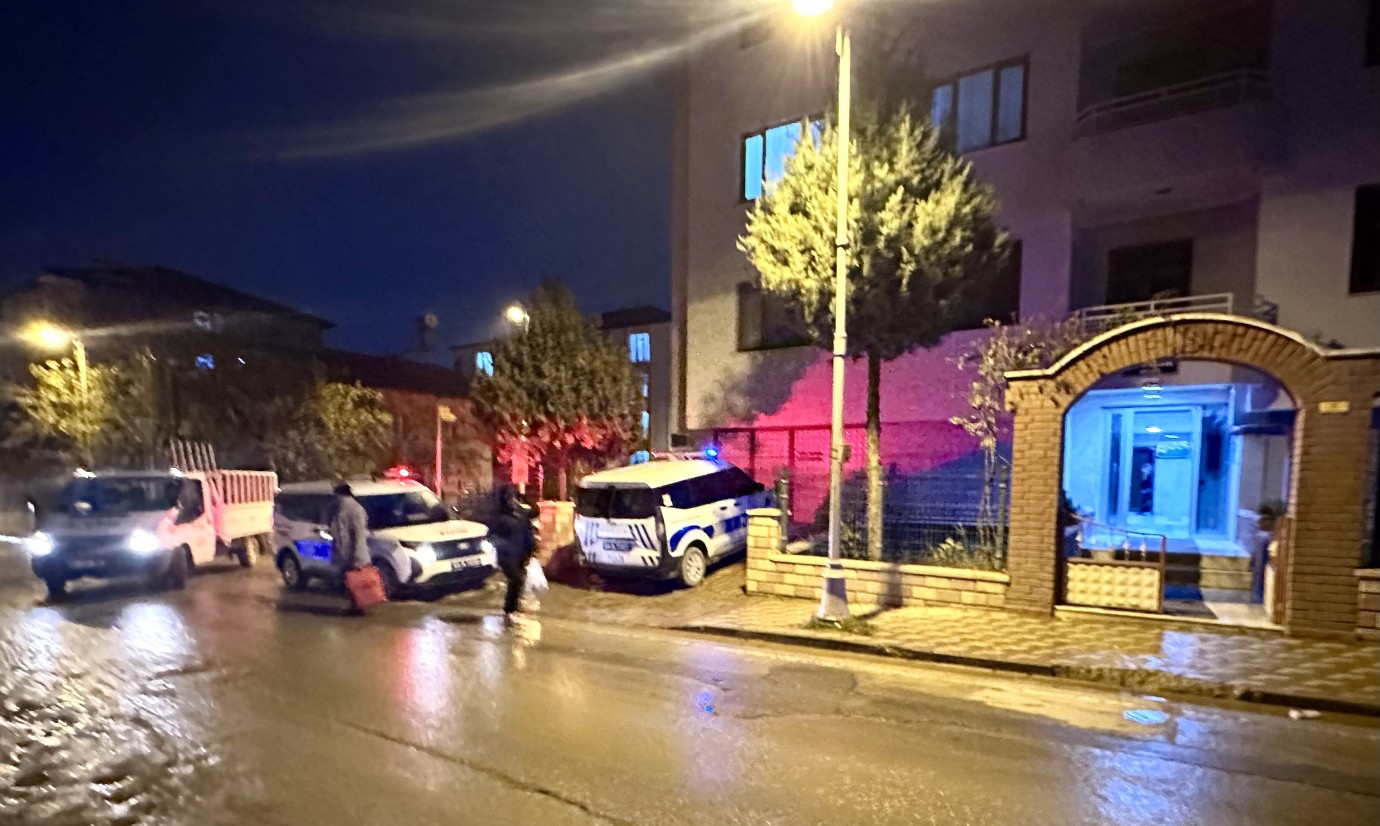  Polis Eve Girdi, Cansız Bedeniyle Karşılaşıldı