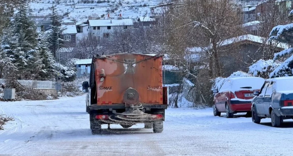 Kar Yağışı Nedeniyle Malatya’da Çok Sayıda Yol Ulaşıma Kapatıldı