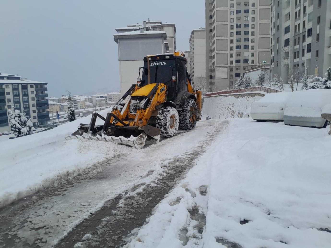 Battalgazi Belediyesi Gece Boyu Sahadaydı