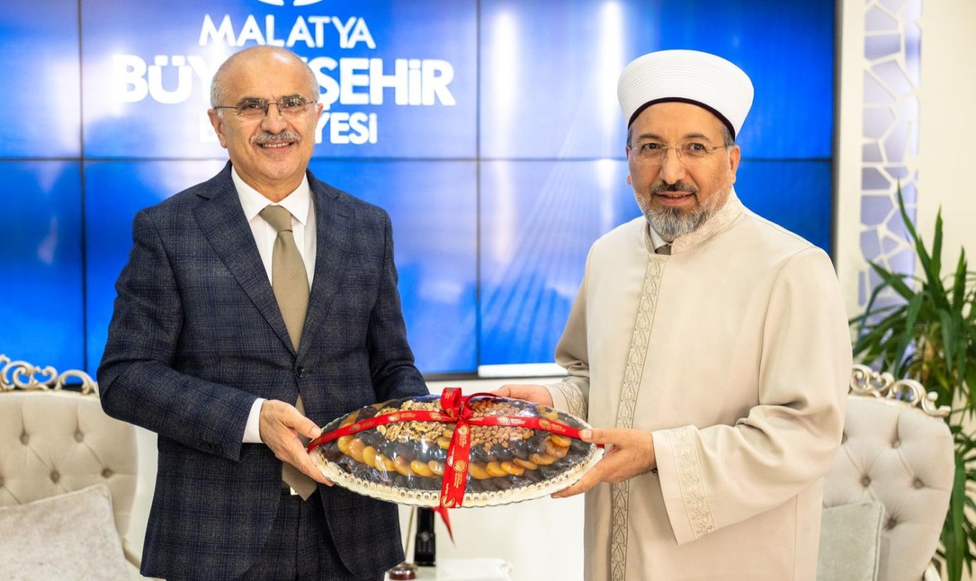 Diyanet İşleri Başkanı Arpaguş’tan Büyükşehir Belediyesi’ne Ziyaret