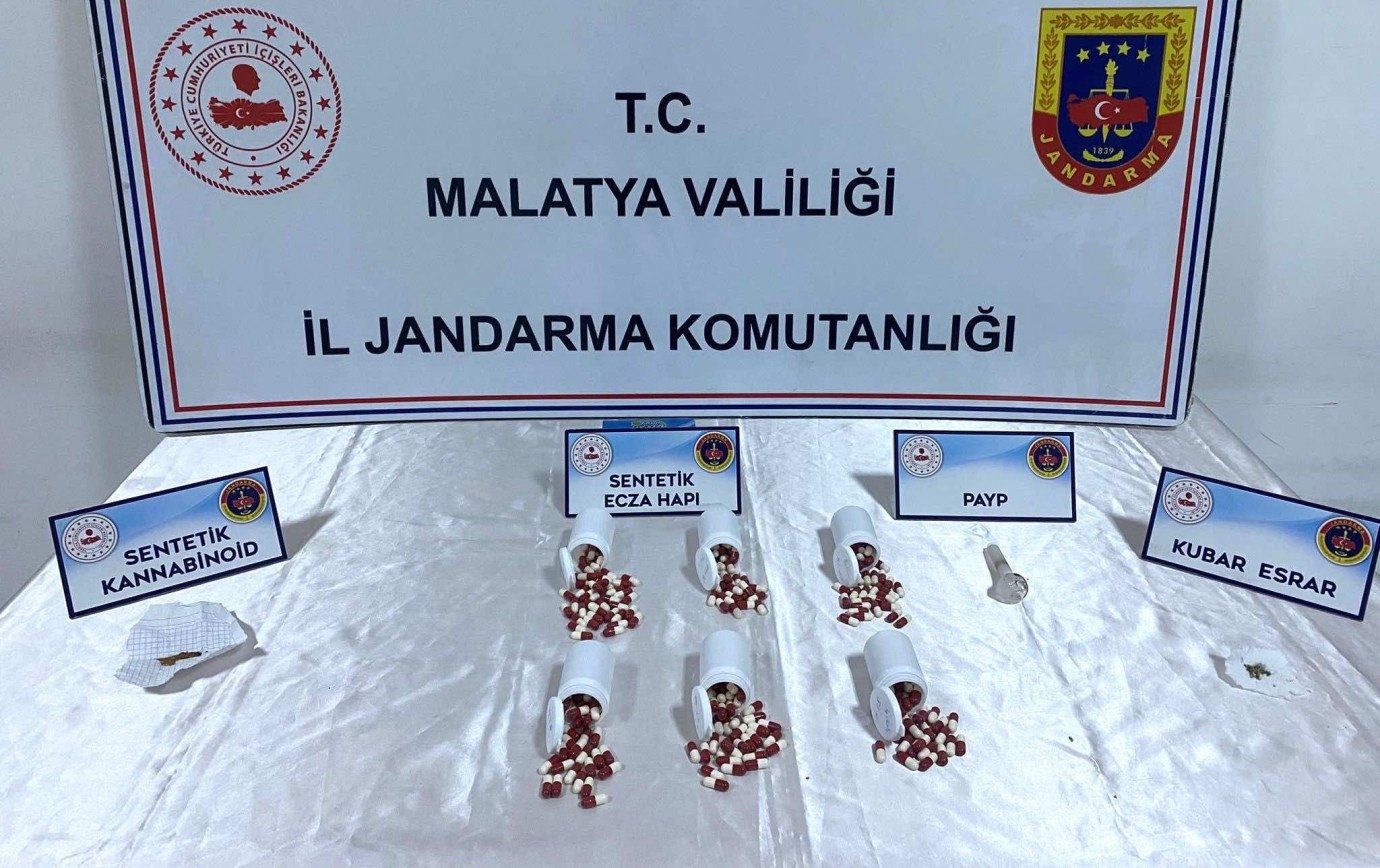 Battalgazi’de Sentetik Ecza Operasyonu: 2 Gözaltı