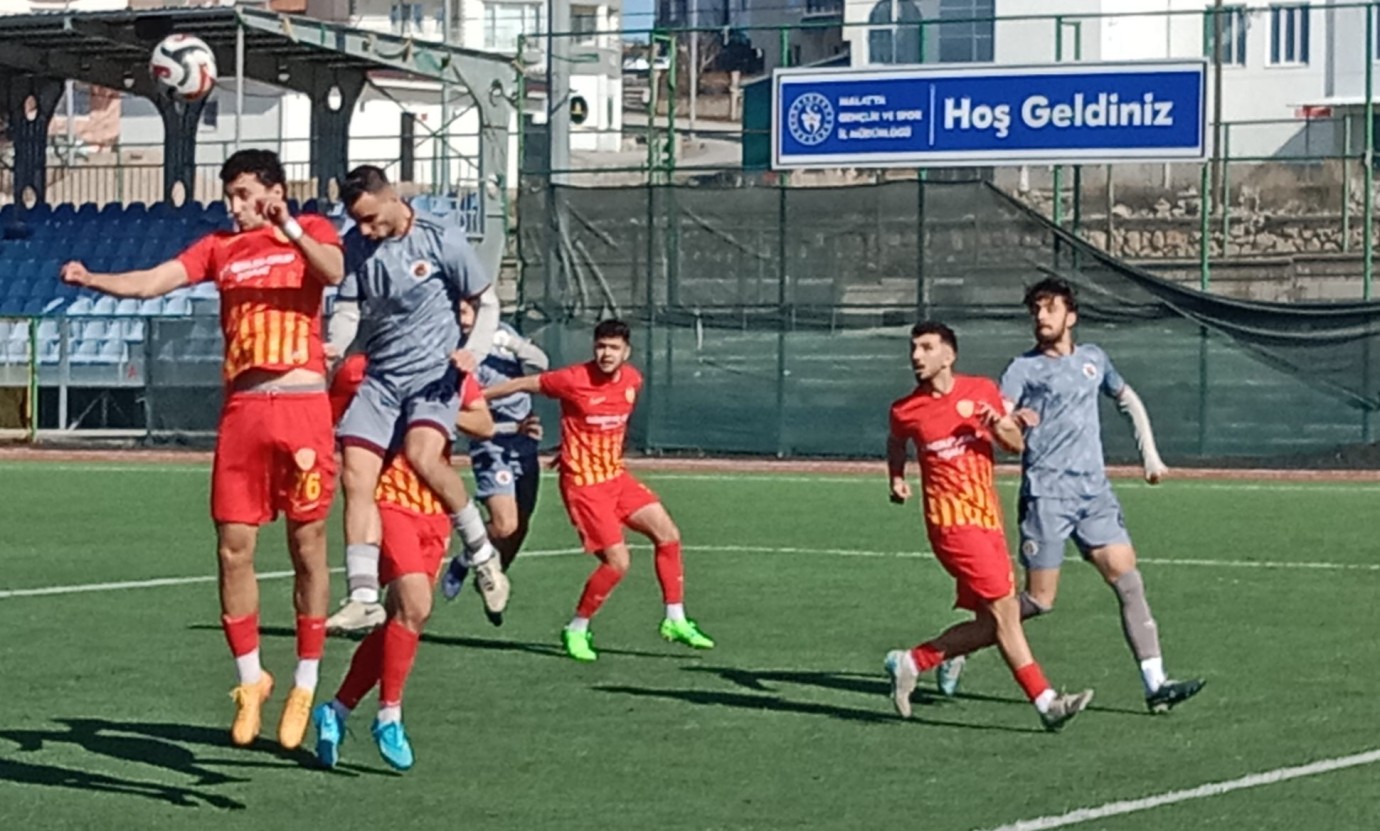 Malatyaspor, Yeşiltepe’de Elazığ Yolspor’a Farklı Mağlup Oldu!