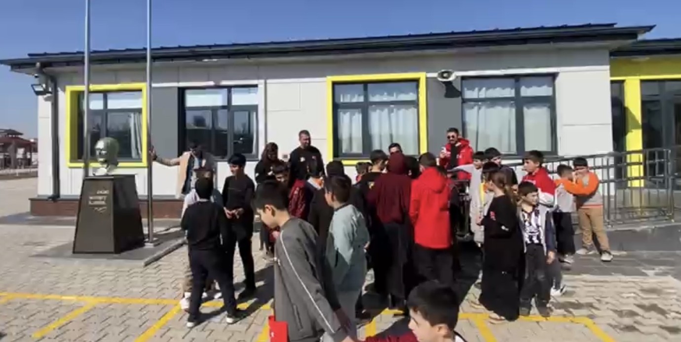 Tepeköy İlkokulu’nda Anlamlı Dayanışma Örneği