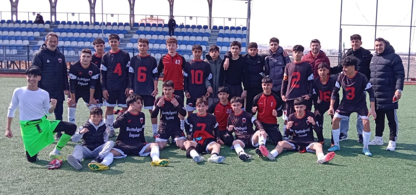 Battalgazi Belediyespor U16’da Şampiyon Oldu