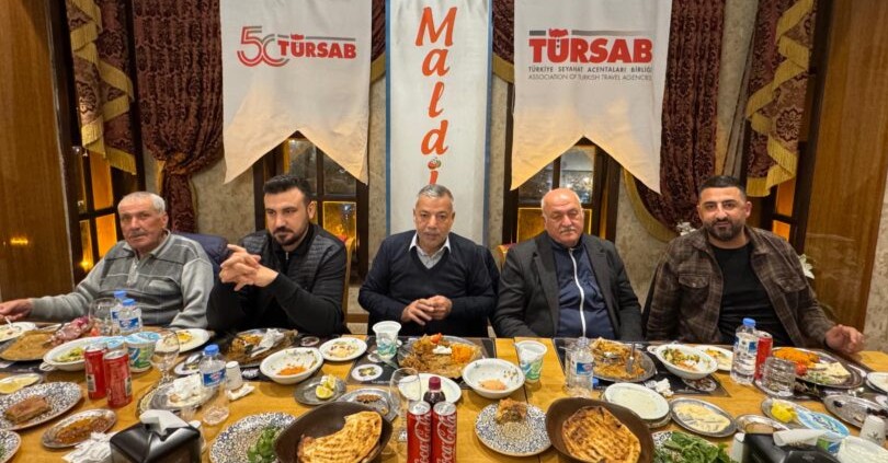Maldiya Turizm Çalışanları İftarda Buluştu