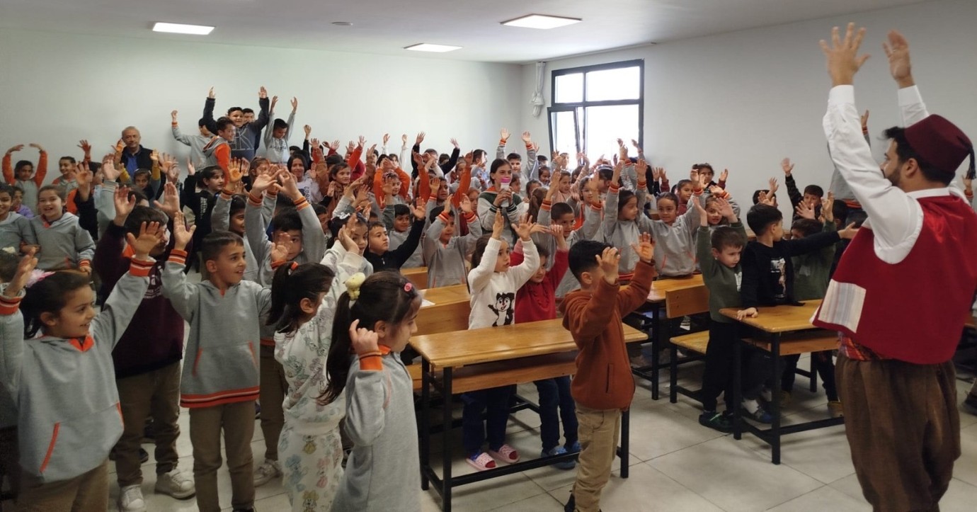 Şehir Tiyatrosu Öğrencilerle Buluştu
