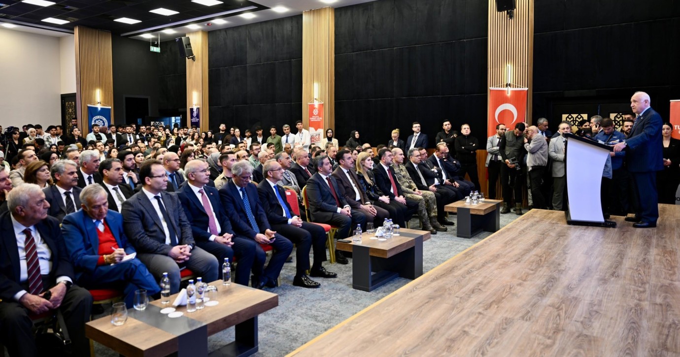 Cemil Çiçek: 