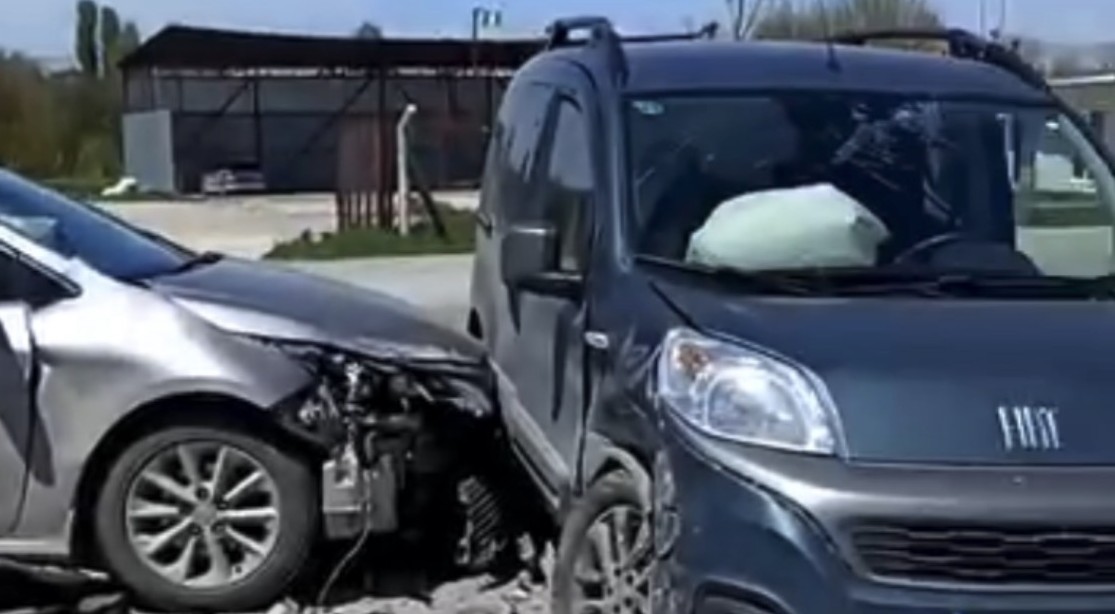 Dilek Mahallesi’nde ki Trafik Kazasında 4 Kişi Yaralandı!