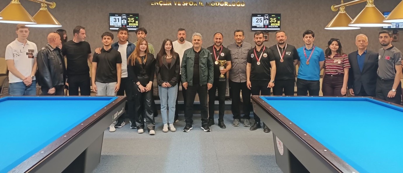 23 Nisan 3 Bant Bilardo Şampiyonası Sona Erdi