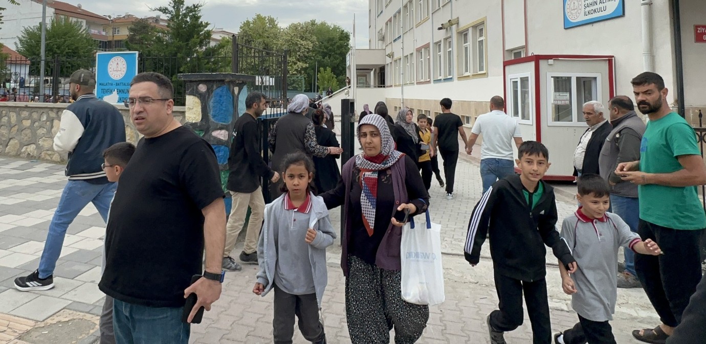 Şiddetli Sarsıntı Paniğe Sebep Oldu!