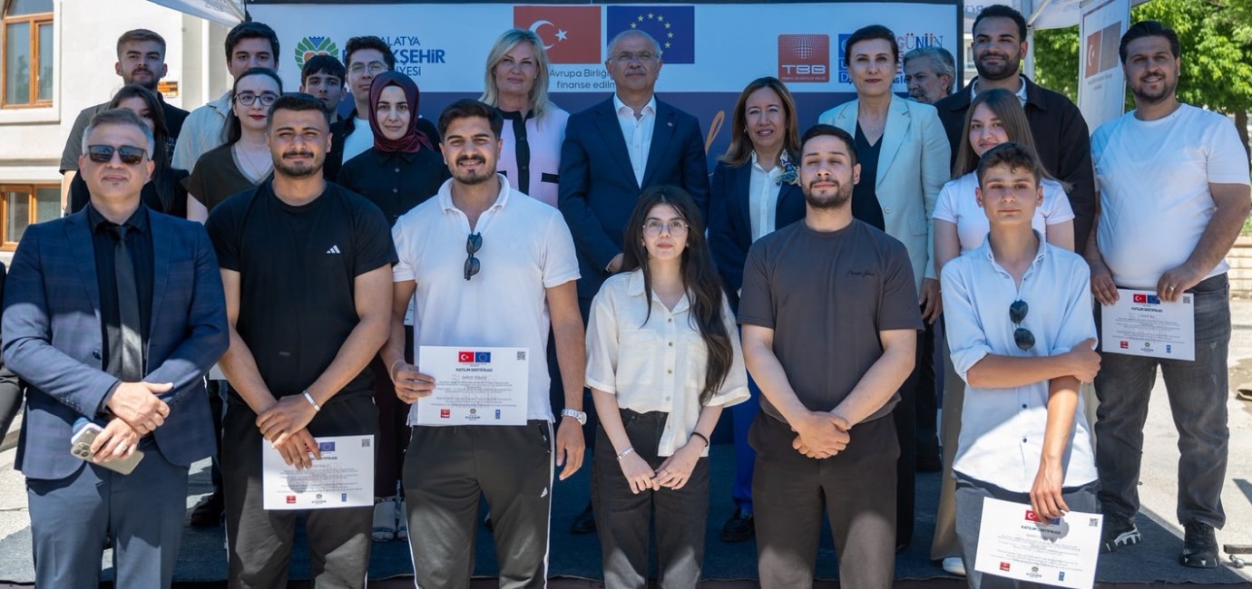 Büyükşehirden Gençlere Dijital Kariyer Hamlesi