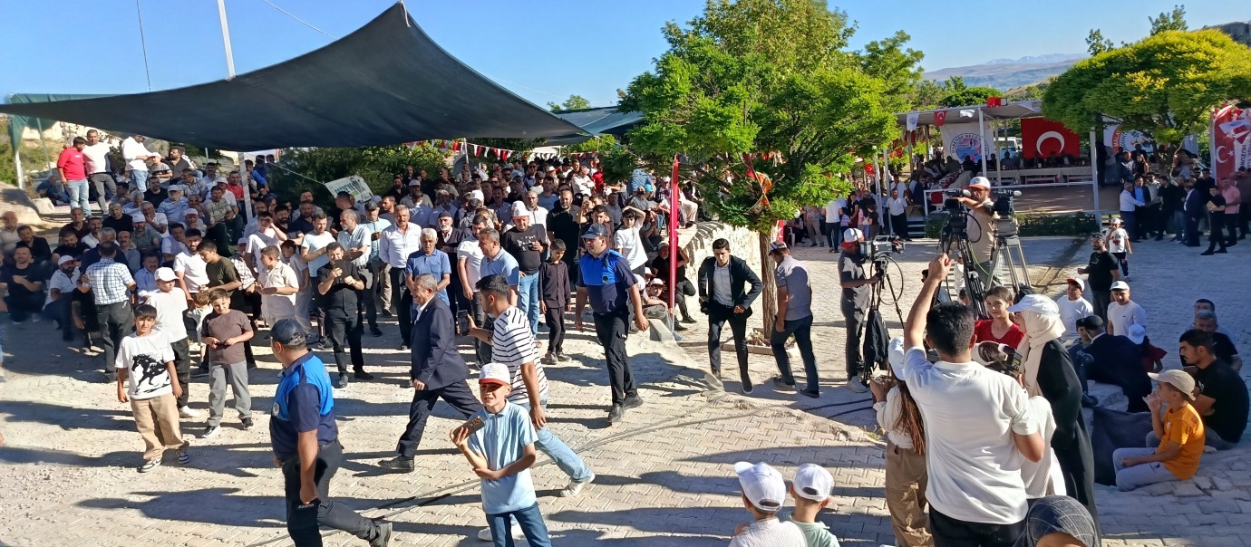 Darende’de Geleneksel Pilav Şenliğine Yoğun İlgi
