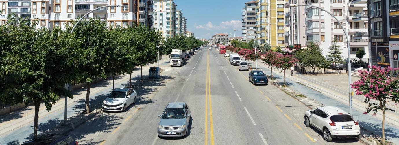 Büyükşehir Belediyesinden Yeşil Alan Ve Peyzaj Çalışması