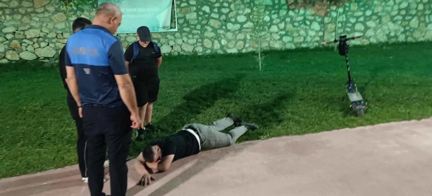 Scooter’dan Düştü, Hastaneye Kaldırıldı!