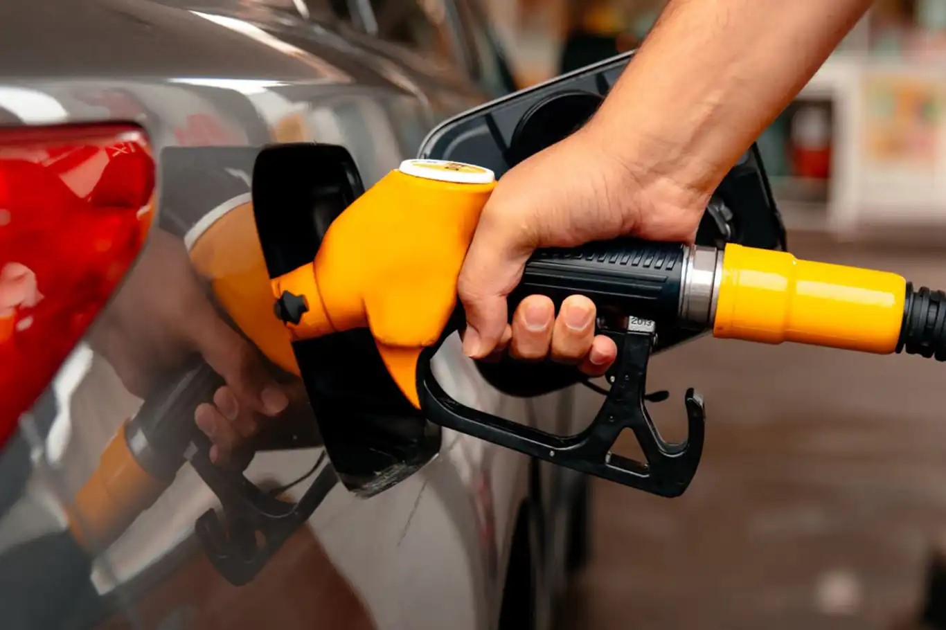 Malatya’da Bir Depo Motorin 5 Bin Lirayı Aşacak