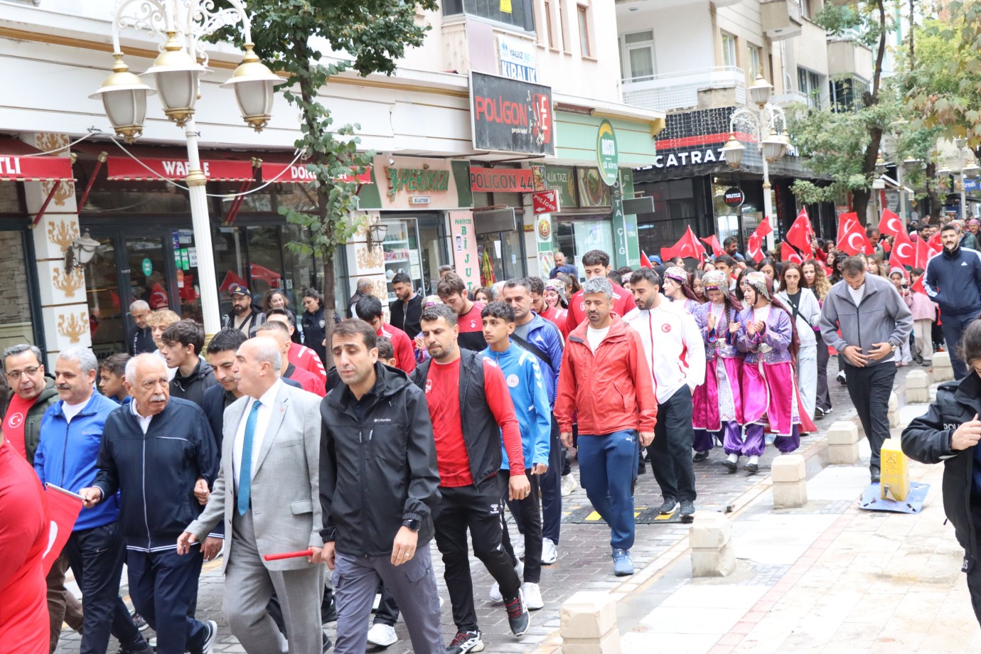 Malatya’da Amatör Spor Haftası Yürüyüşle Başladı