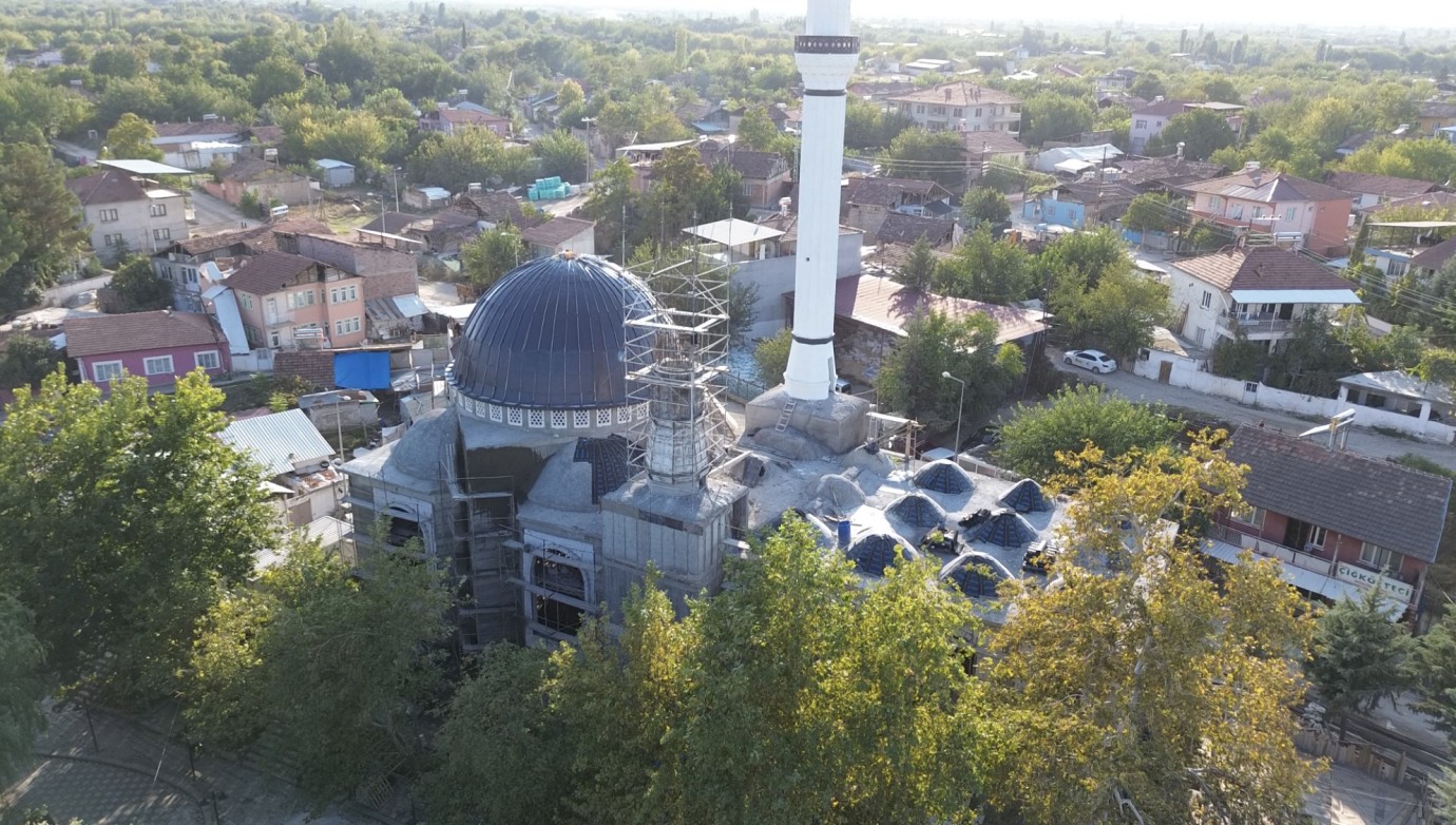 Dilek Merkez Camii’ne Üniversiteli Dokunuşu