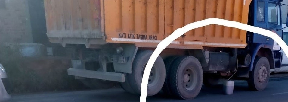 Deprem konutlarının yapımında kullanılan kamyondan mazot çalındı