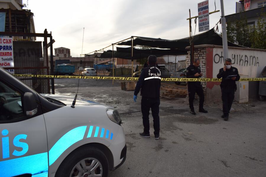 CEZAEVİNDEN İZİNLİ ÇIKTI, HUSUMETLİSİ̇ TARAFINDAN SİLAHLA VURULDU