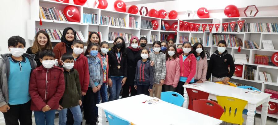 ŞEHİTLERİMİZİN İSMİ KÜTÜPHANEDE YAŞATILIYOR