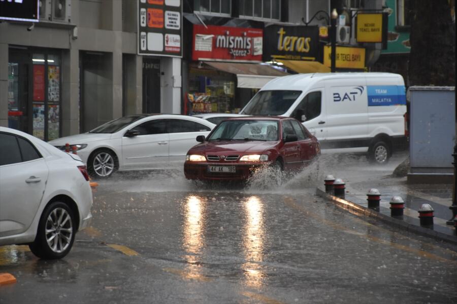 MALATYA’DA SAĞANAK ETKİLİ OLDU