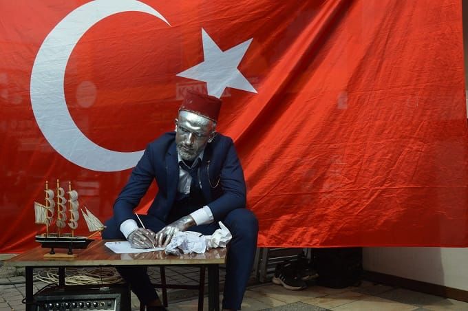 Mehmet Akif Ersoy Canlı Heykel Gösterisi