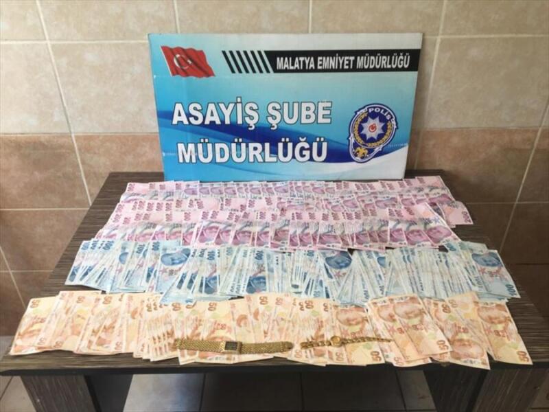MALATYA’DA POLİS EKİPLERİ, İNŞAAT İŞÇİSİNİN TELEFONLA DOLANDIRILMASINI ÖNLEDİ