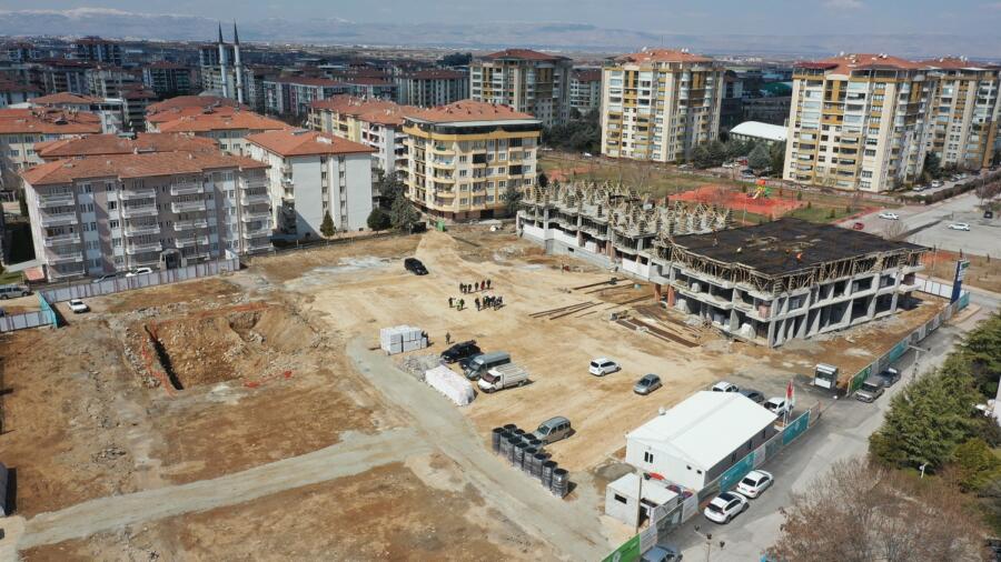 BAŞKAN ÇINAR, KENTSEL DÖNÜŞÜM UYGULANAN MAHALLEDE İNCELEMELERDE BULUNDU