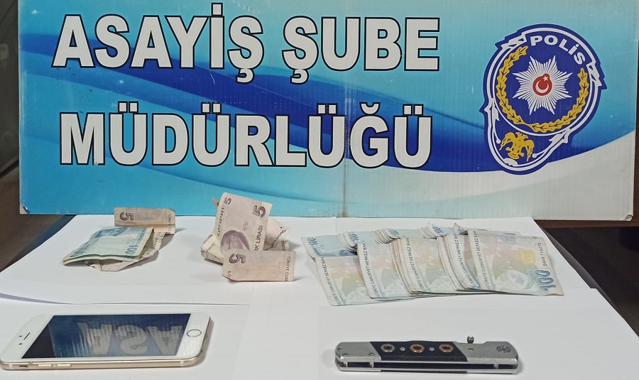 BİR KİŞİNİN CEP TELEFONUNU VE PARASINI GASBEDEN 3 ŞÜPHELİ TUTUKLANDI