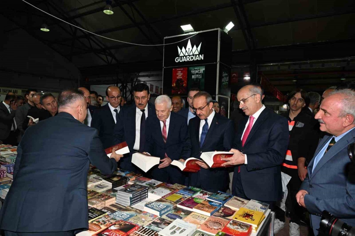 ″10. Malatya Anadolu Kitap ve Kültür Fuarı″ kitapseverlere kapılarını açtı