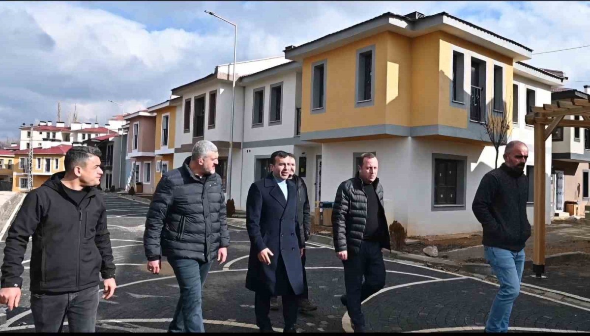 Pütürge Belediye Başkanı Mikail Sülük, Kentsel Dönüşüm Projelerinin Hak Sahiplerini Ziyaret Etti: 
