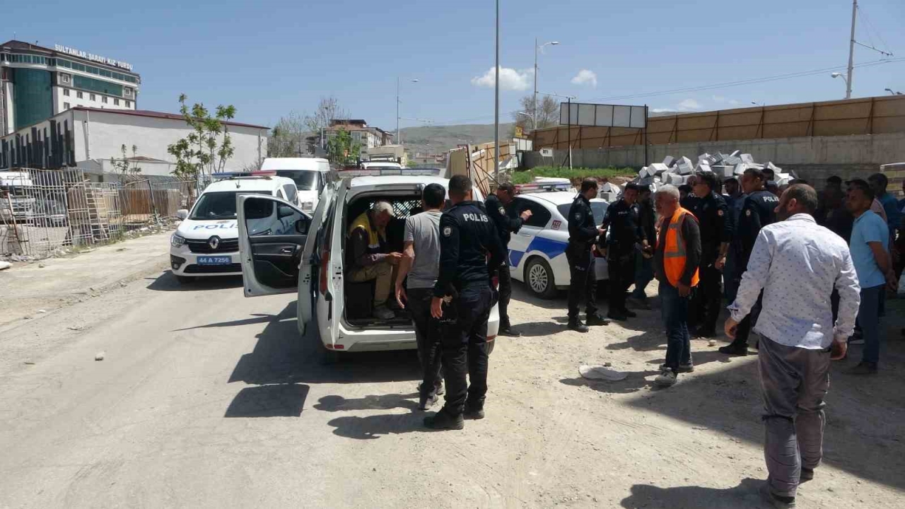 Malatya’da şantiye işçileri arasında taşlı sopalı kavga: 3 yaralı
