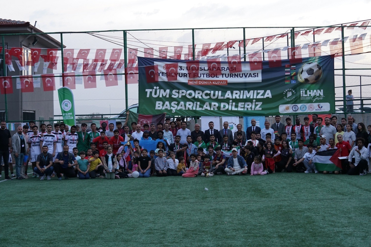 3. Uluslararası Yeşilyurt Futbol Turnuvası sona erdi
