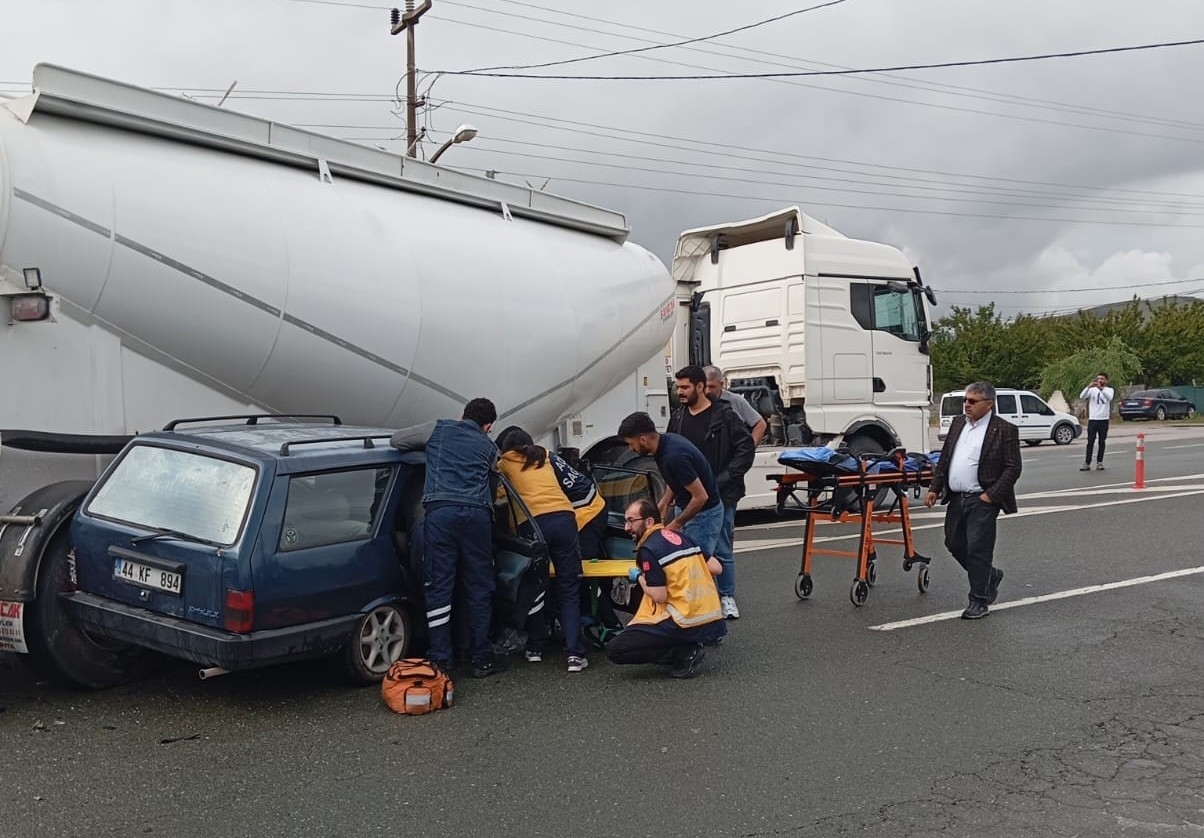Malatya’da silobas ile otomobil çarpıştı: 1 yaralı
