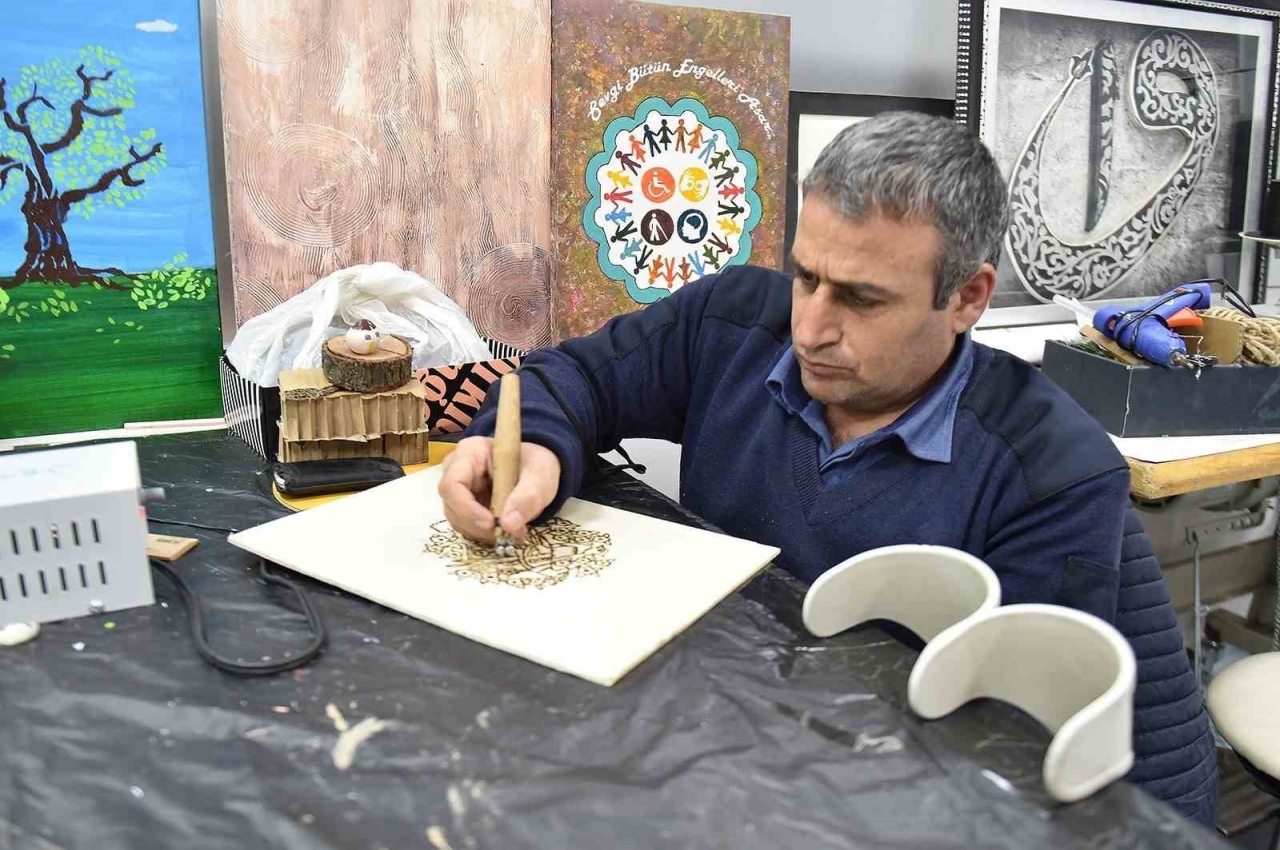 Malatya Büyükşehir Belediyesinden engelli bireylere yönelik resim kursu

