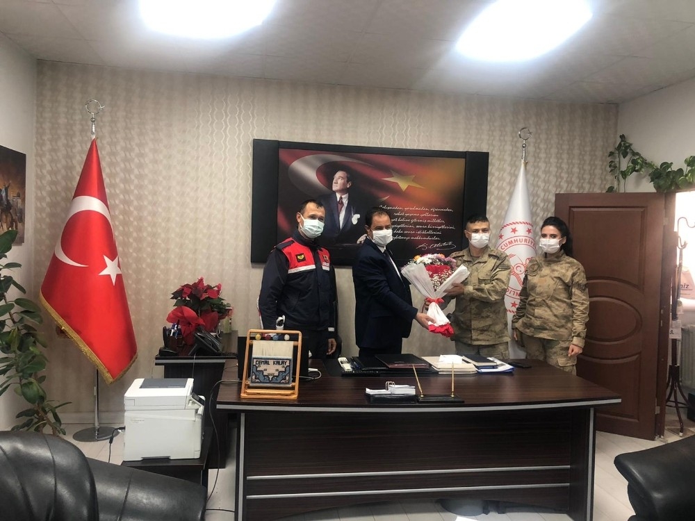 Jandarmadan 24 Kasım Öğretmenler Günü ziyareti