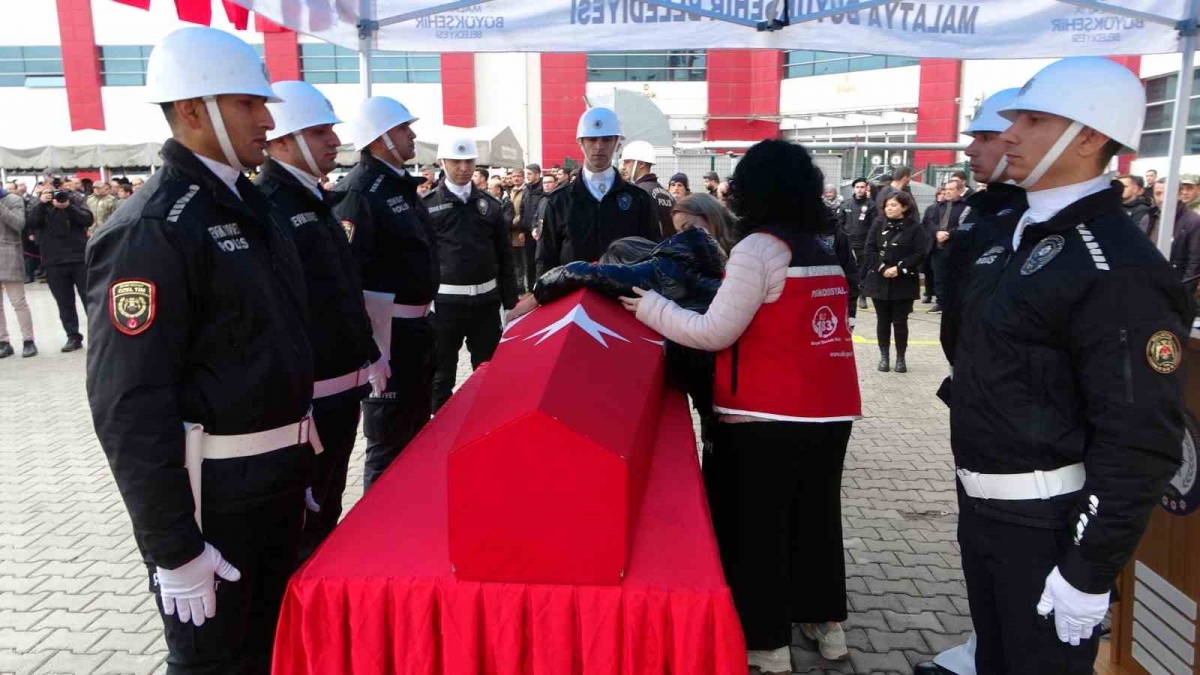 Malatya’da kazada şehit olan polis memuru için tören düzenlendi