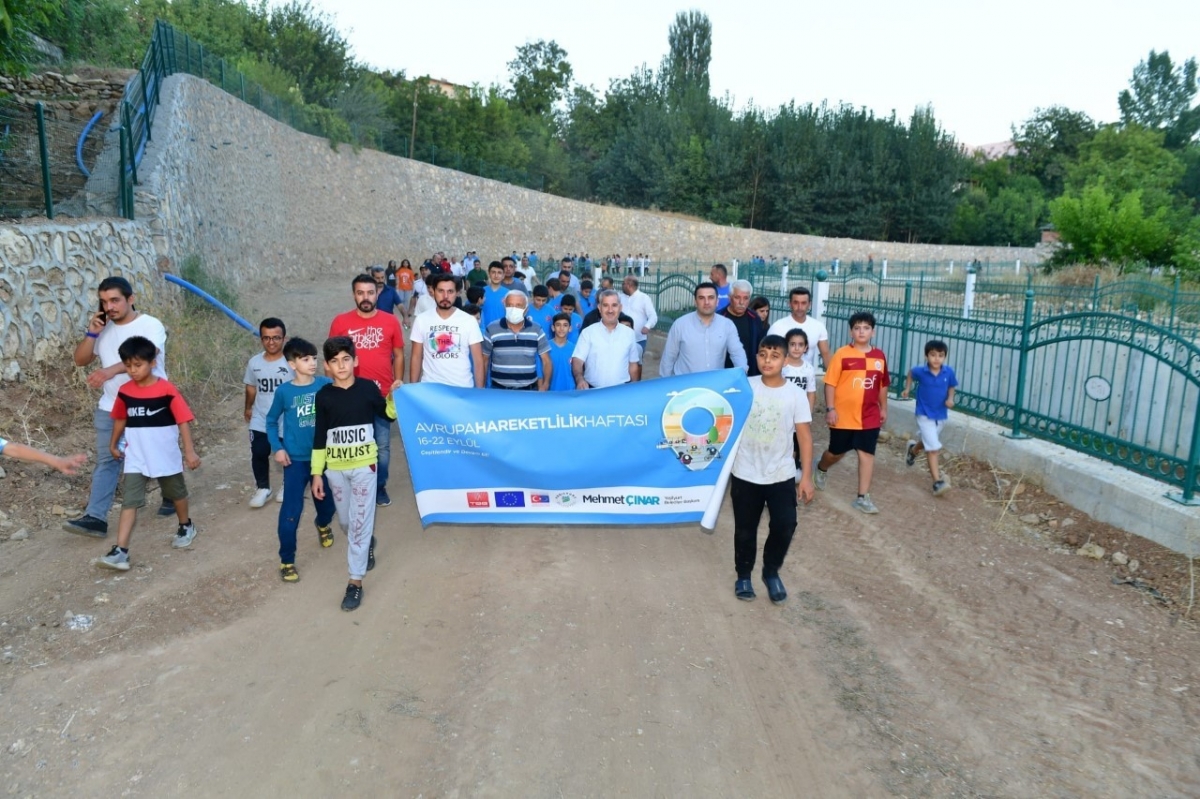 Yeşilyurt’ta doğa yürüyüşü
