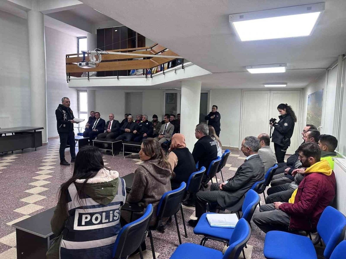 Polisten ″En İyi Narkotik Polisi Anne″ eğitimi