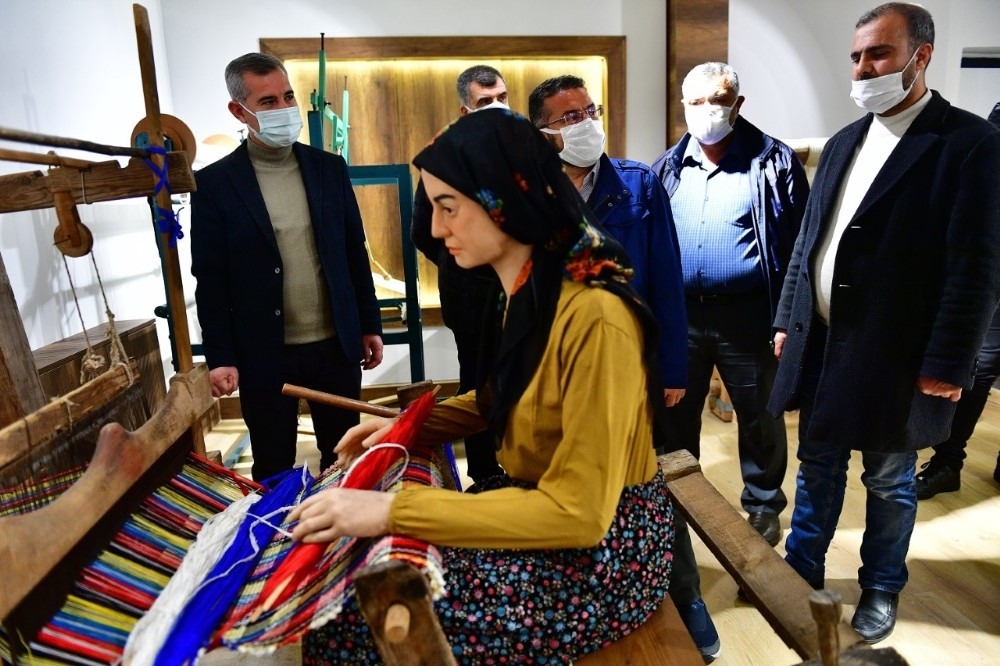 Yeşilyurt Belediyesi tekstil müzesi ile ziyaretçilerini tarihi bir yolculuğa çıkarıyor