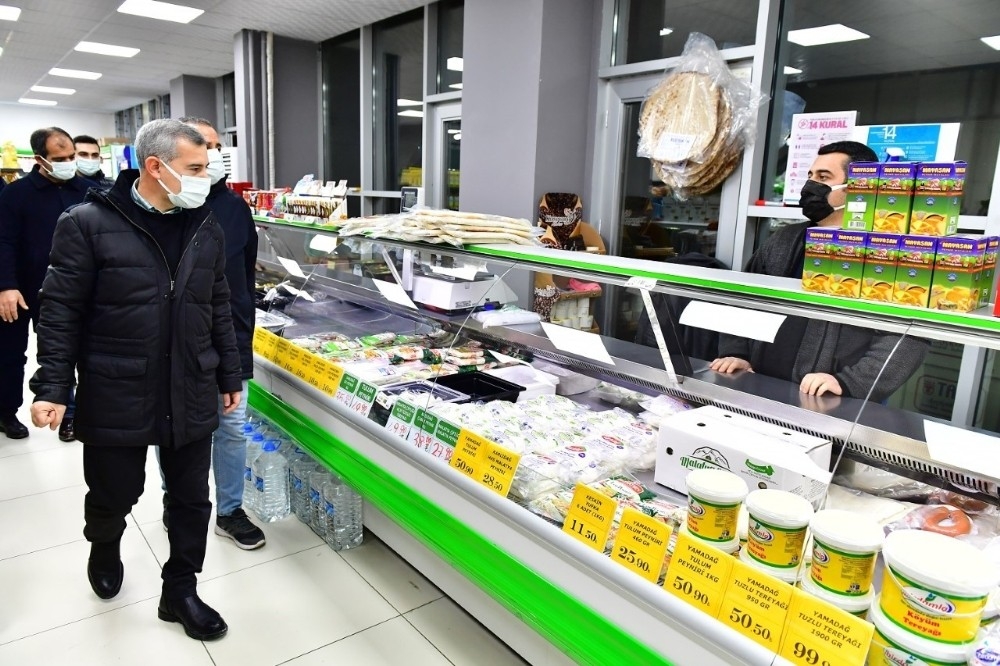 Yeşilyurt Belediyesi yeşil gıda marketlerine vatandaşlar yoğun ilgi gösteriyor